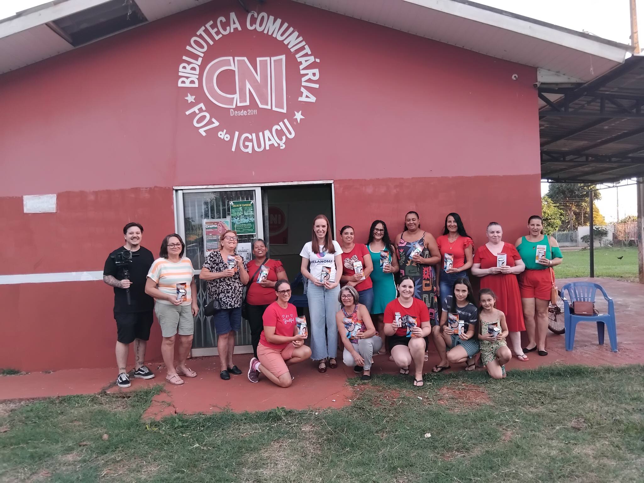 Presidente do Instituto Melanoma Brasil orienta mulheres do Cidade Nova sobre prevenção ao câncer de pele